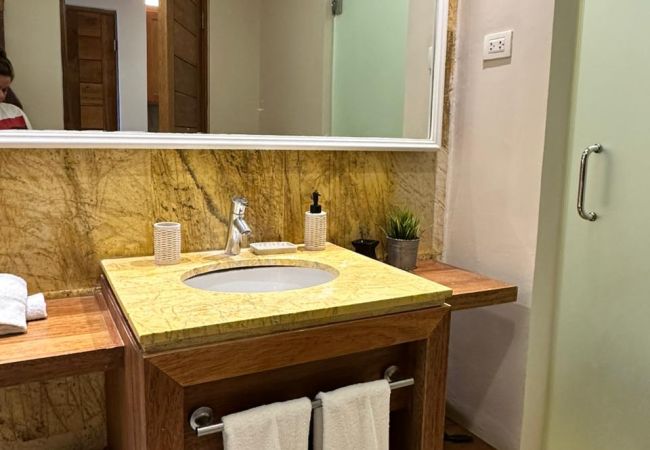 WhatsAppImage2025-12-13at10