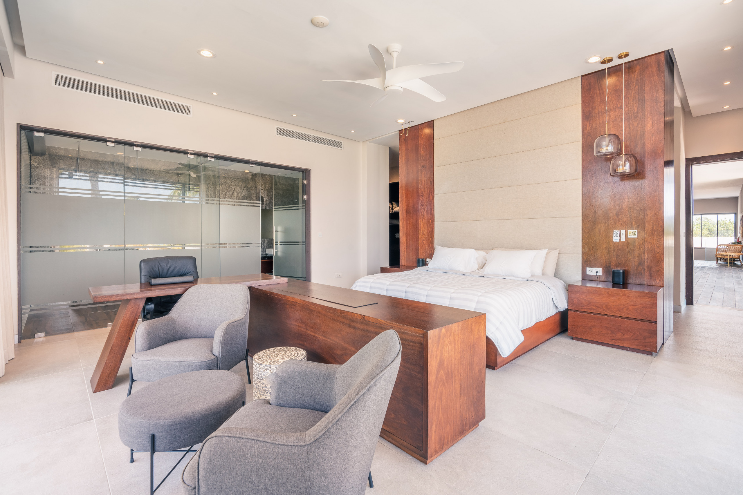 DSC00829DSC00829-HDR