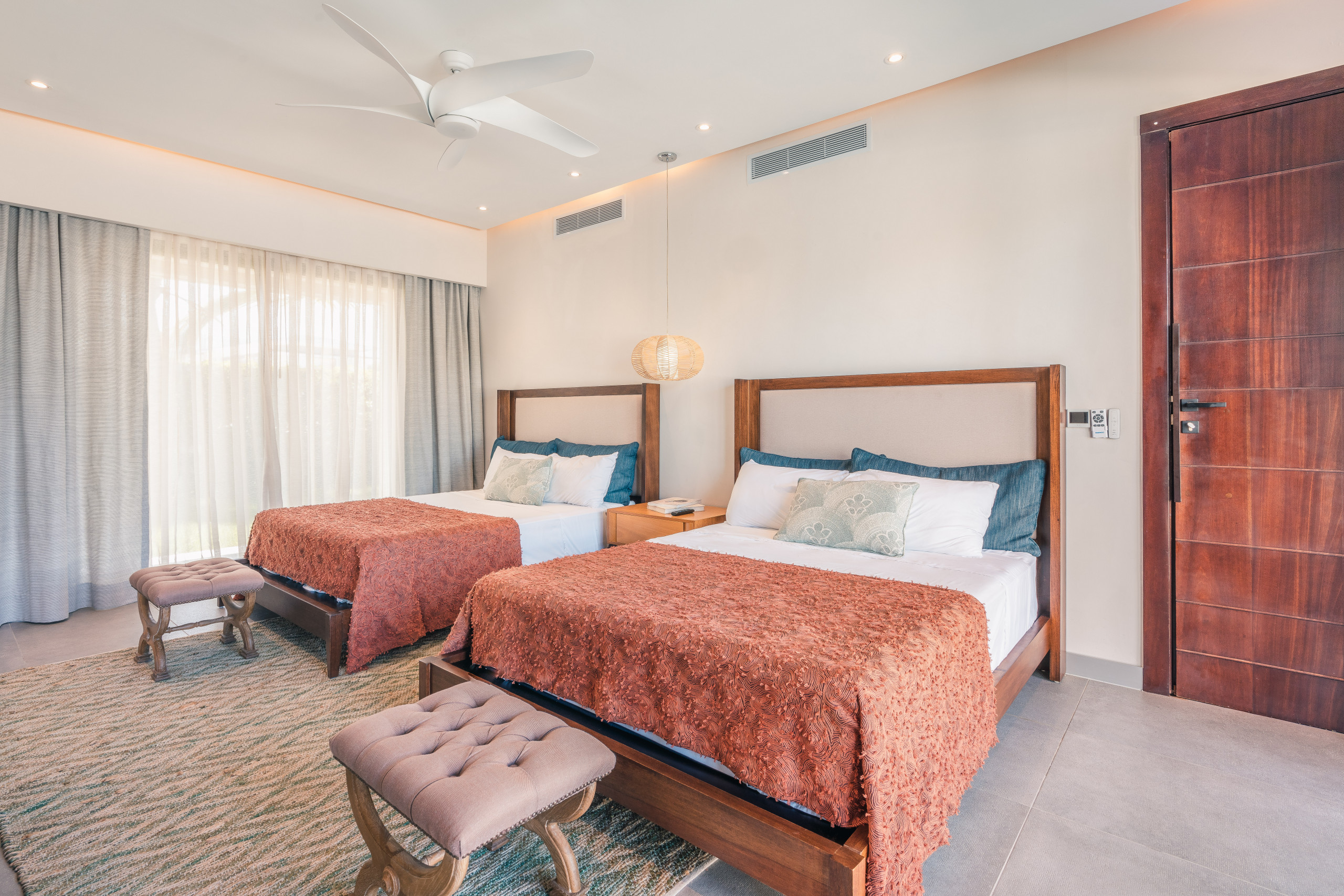 DSC00713DSC00713-HDR