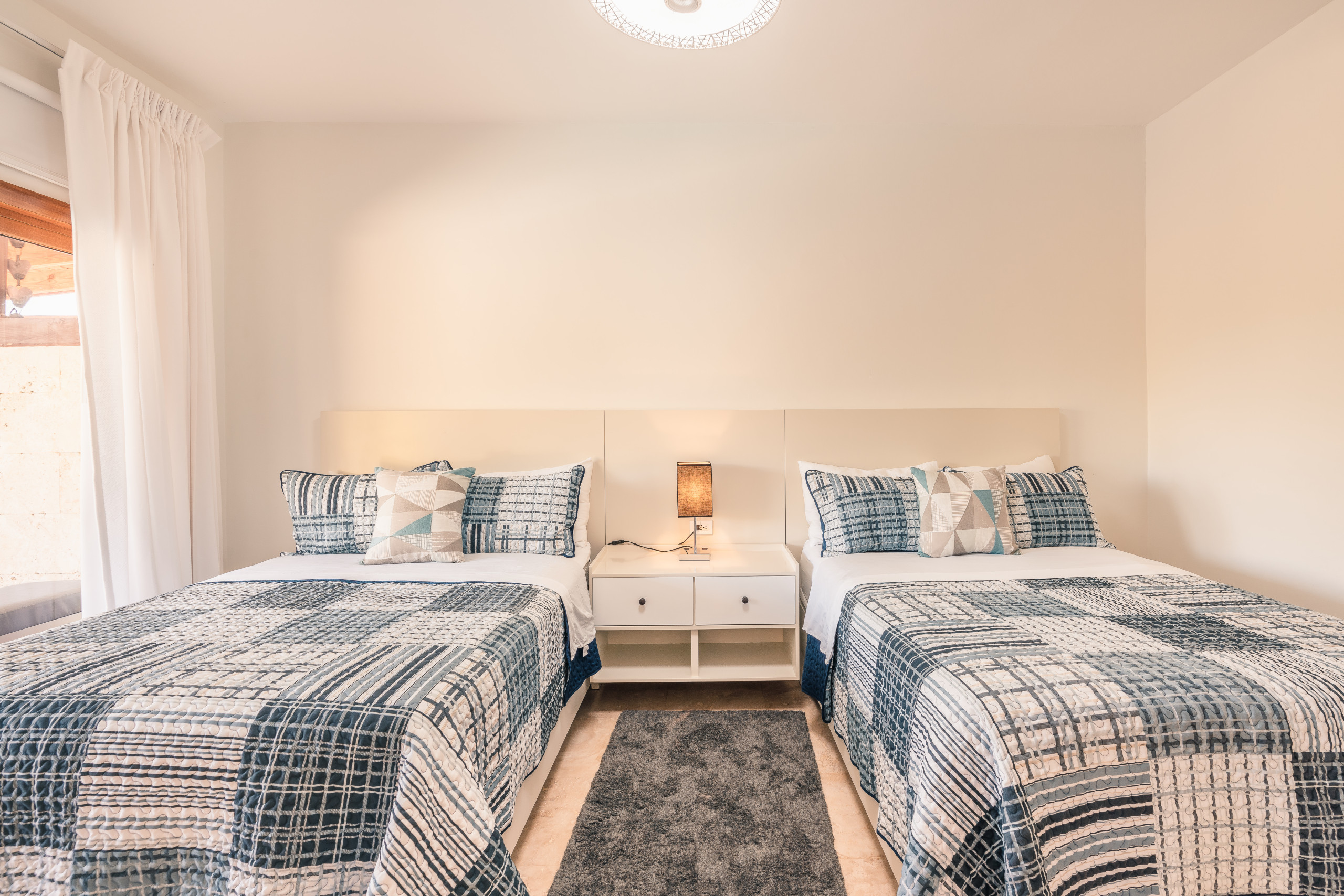 DSC01059DSC01059-HDR