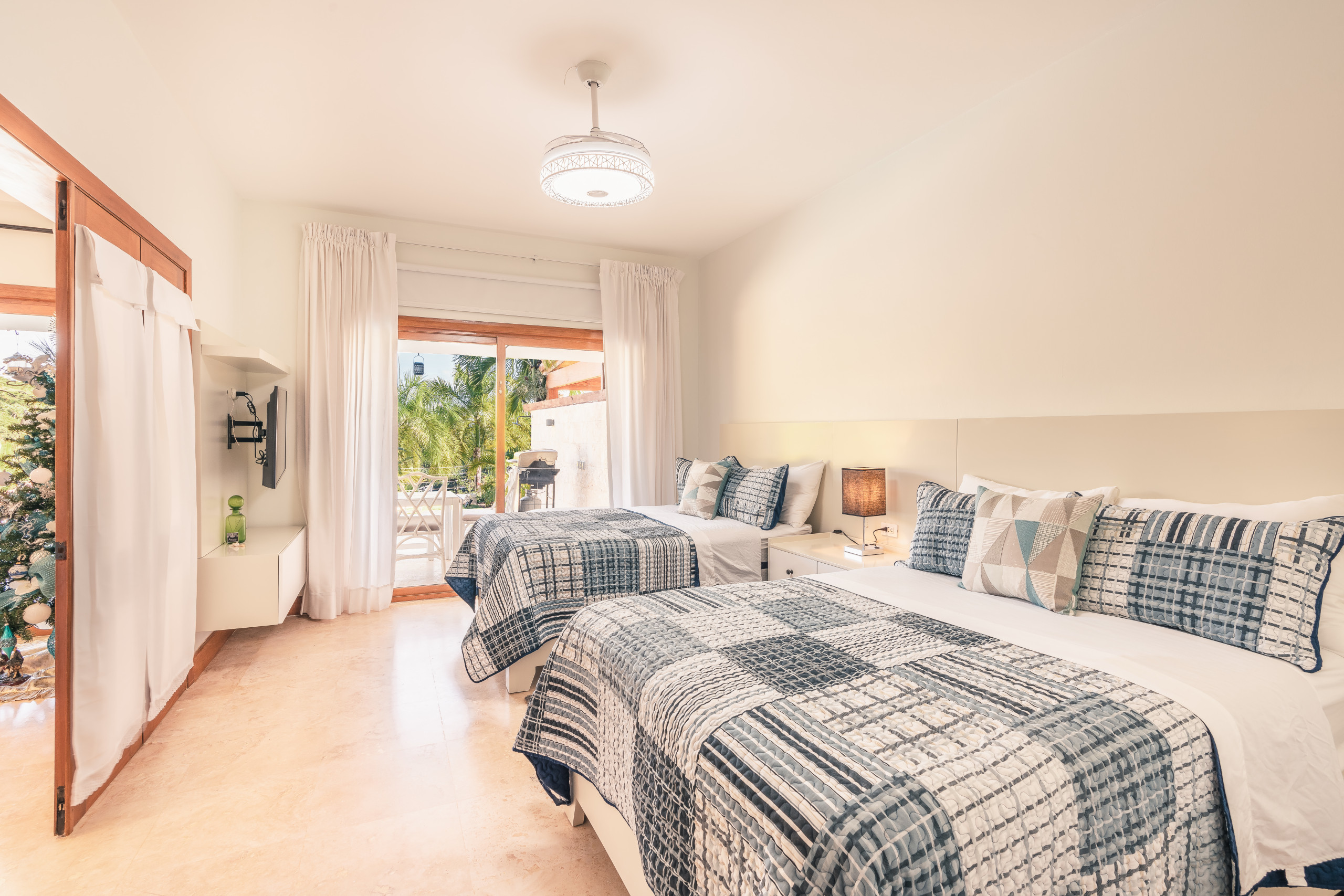 DSC01065DSC01065-HDR