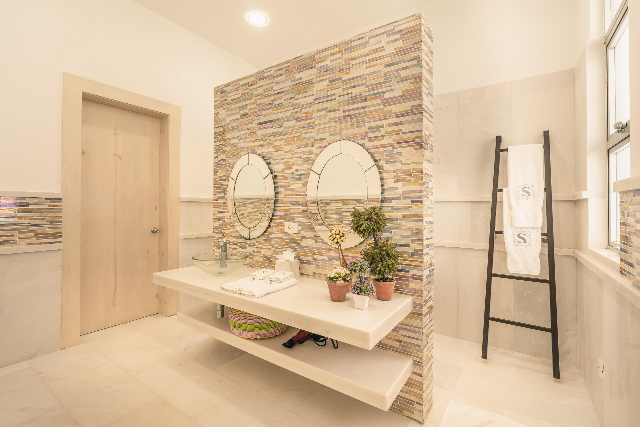 DSC08889DSC08889-HDR_7879x5255