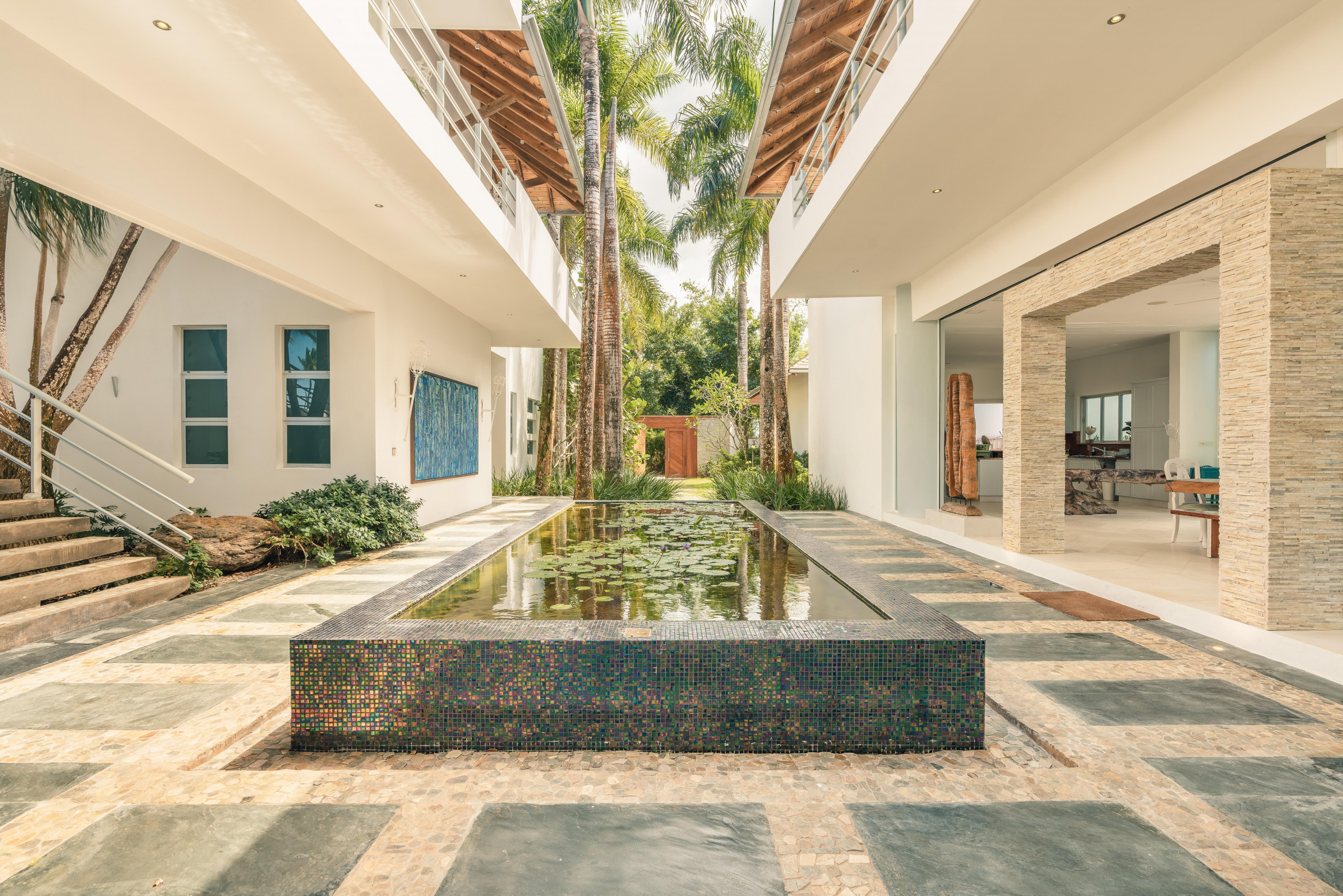 DSC08841DSC08841-HDR_7859x5242