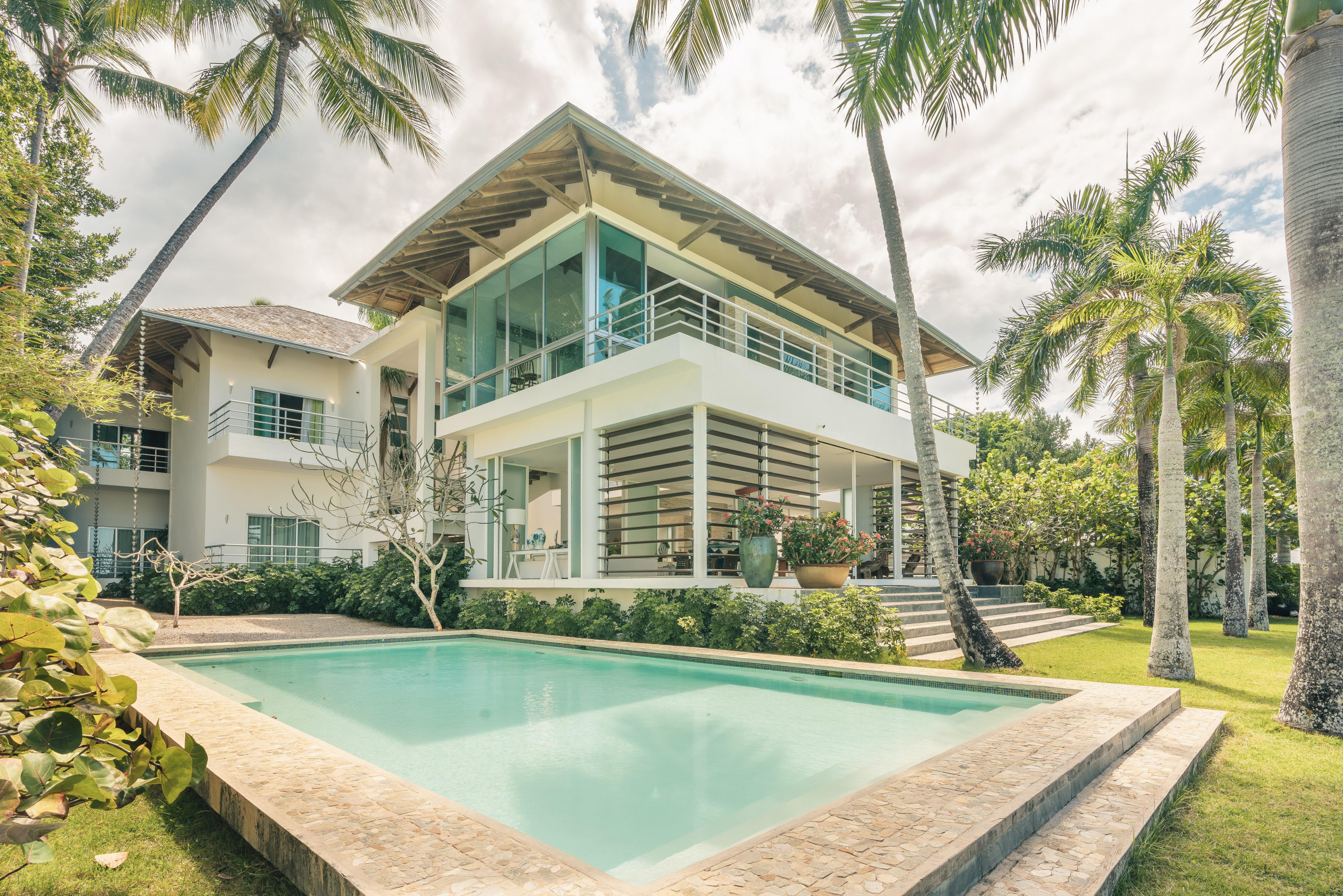 DSC08856DSC08856-HDR_6908x4608