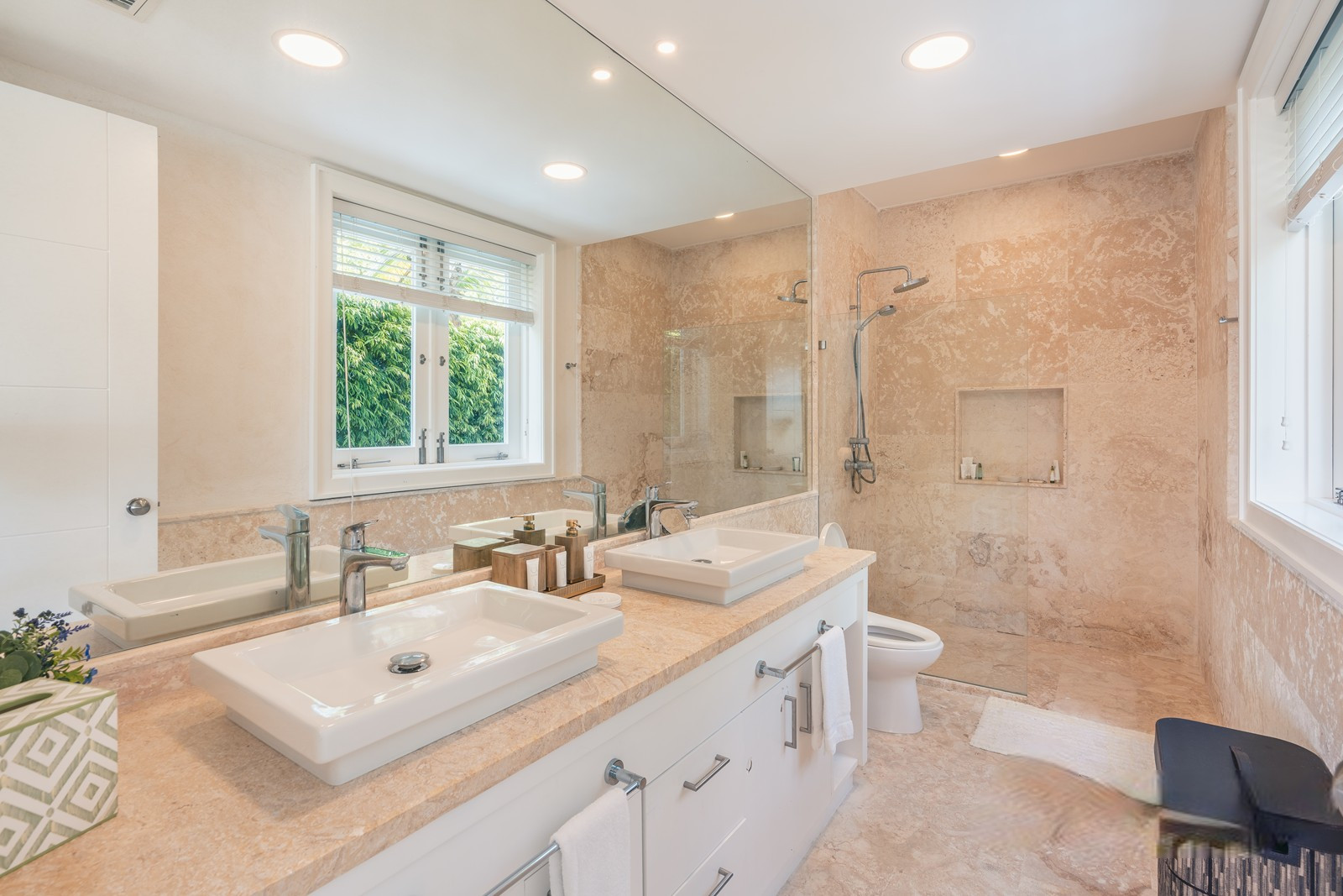 DSC01438DSC01438-HDRCopy