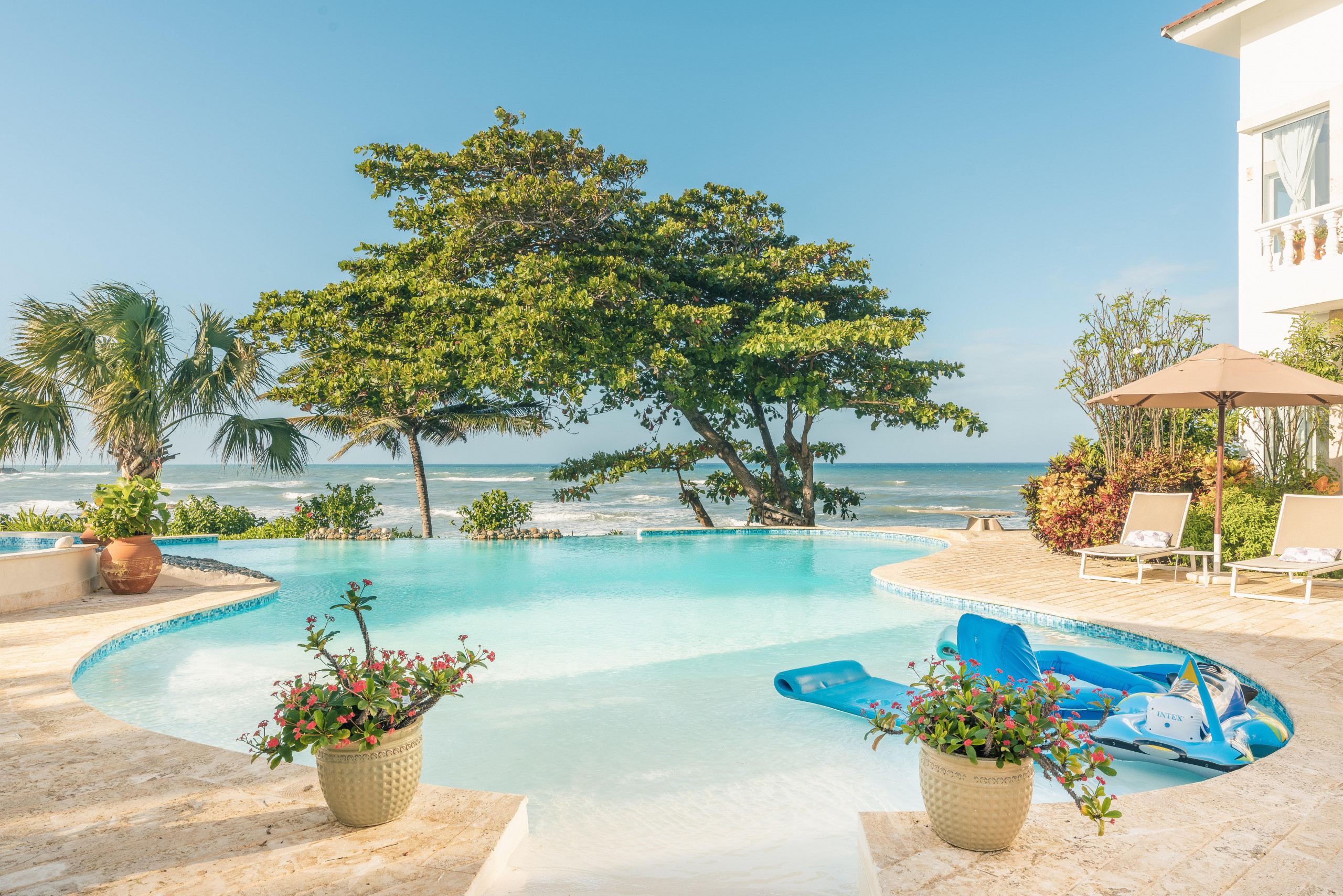 DSC00229DSC00229-HDR_7832x5224