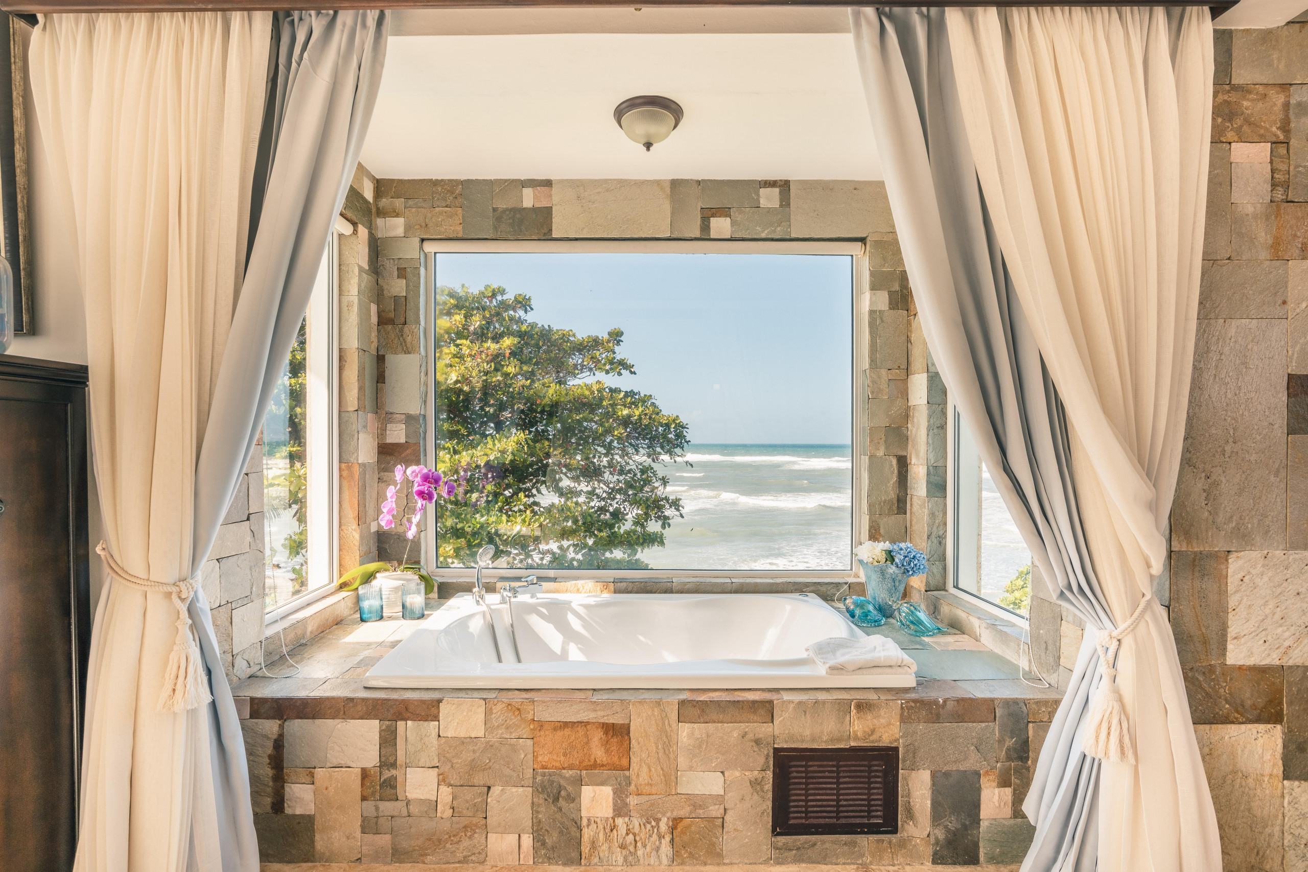 DSC09942DSC09942-HDR_7732x5157