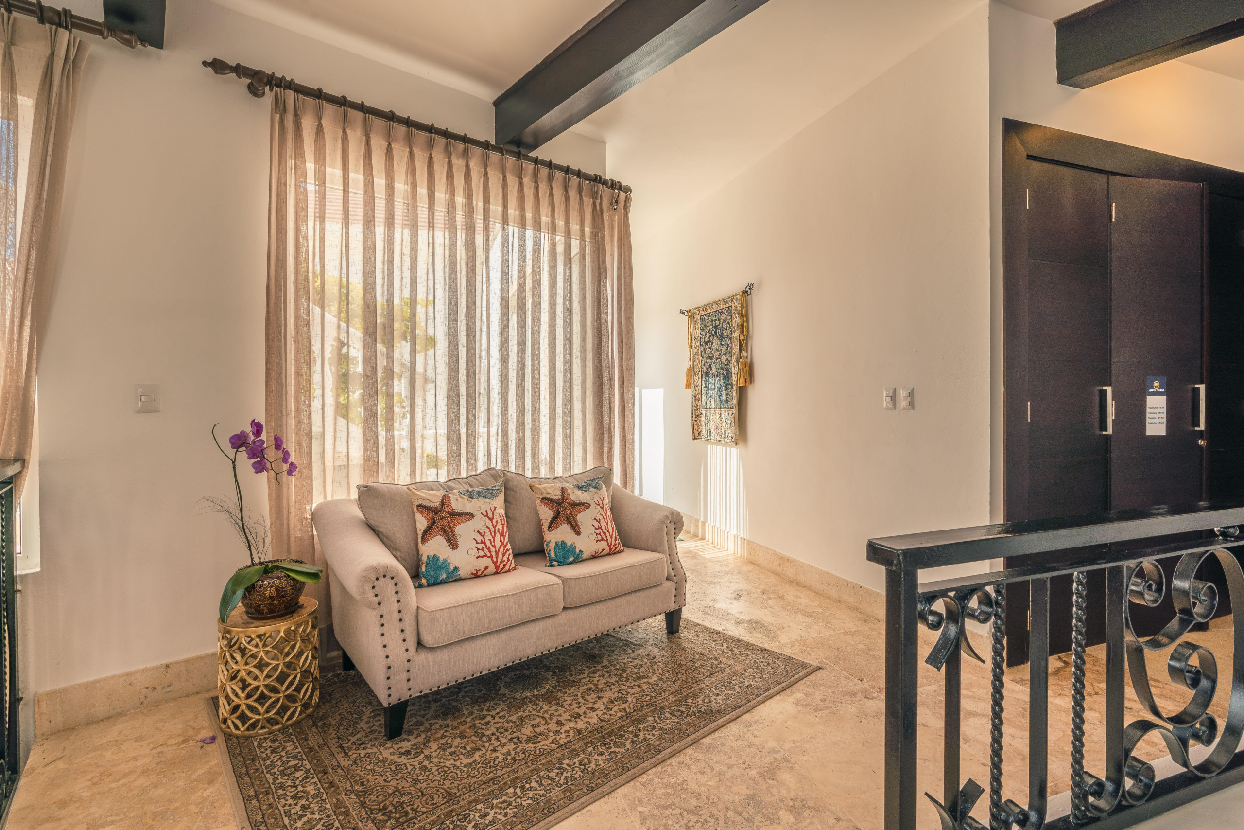 DSC09996DSC09996-HDR_7705x5139