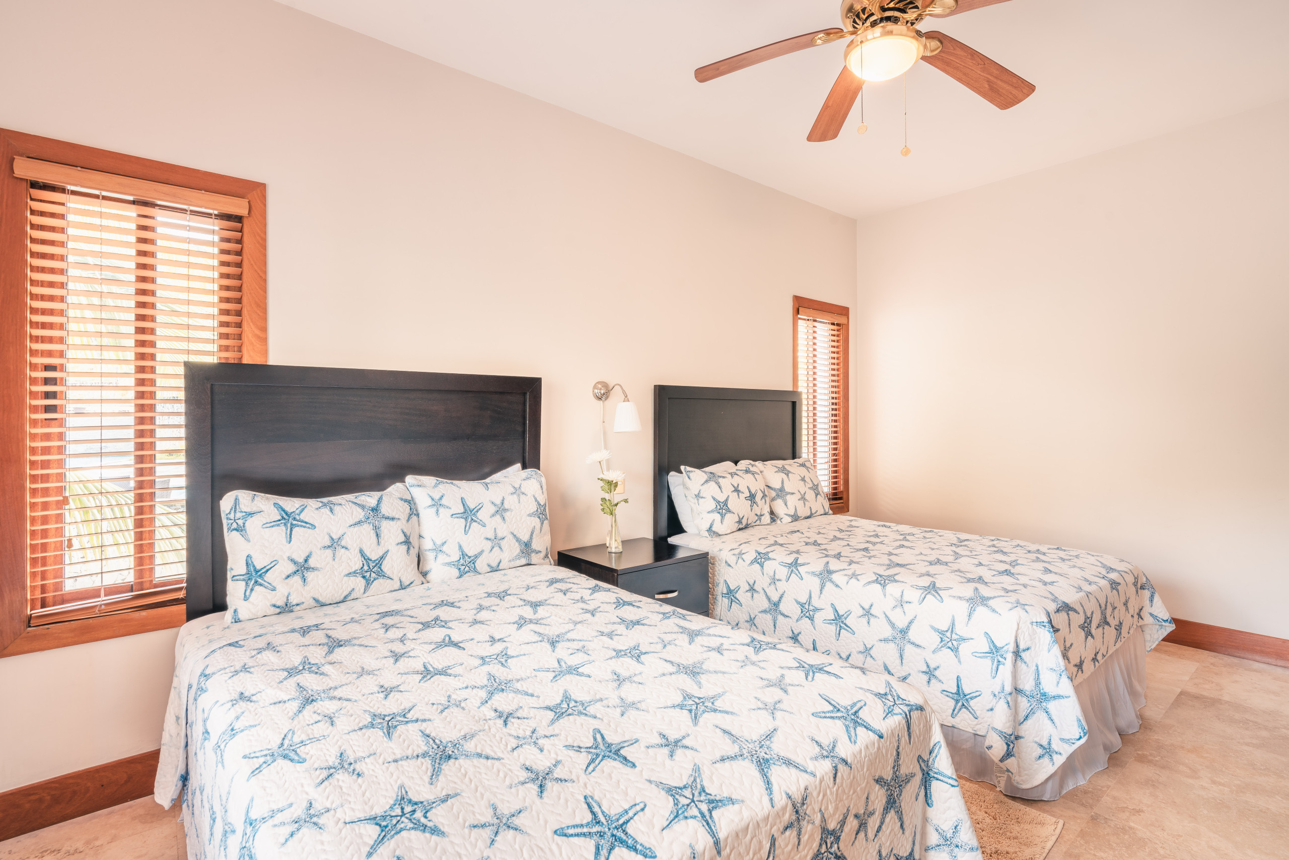 DSC02879DSC02879-HDR