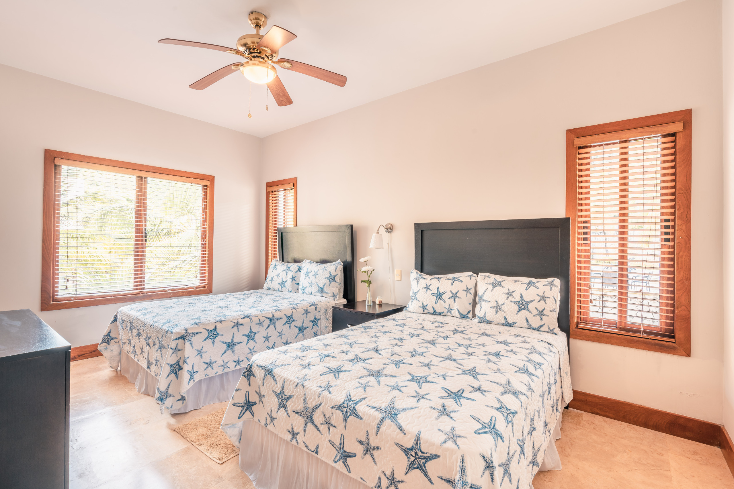 DSC02874DSC02874-HDR