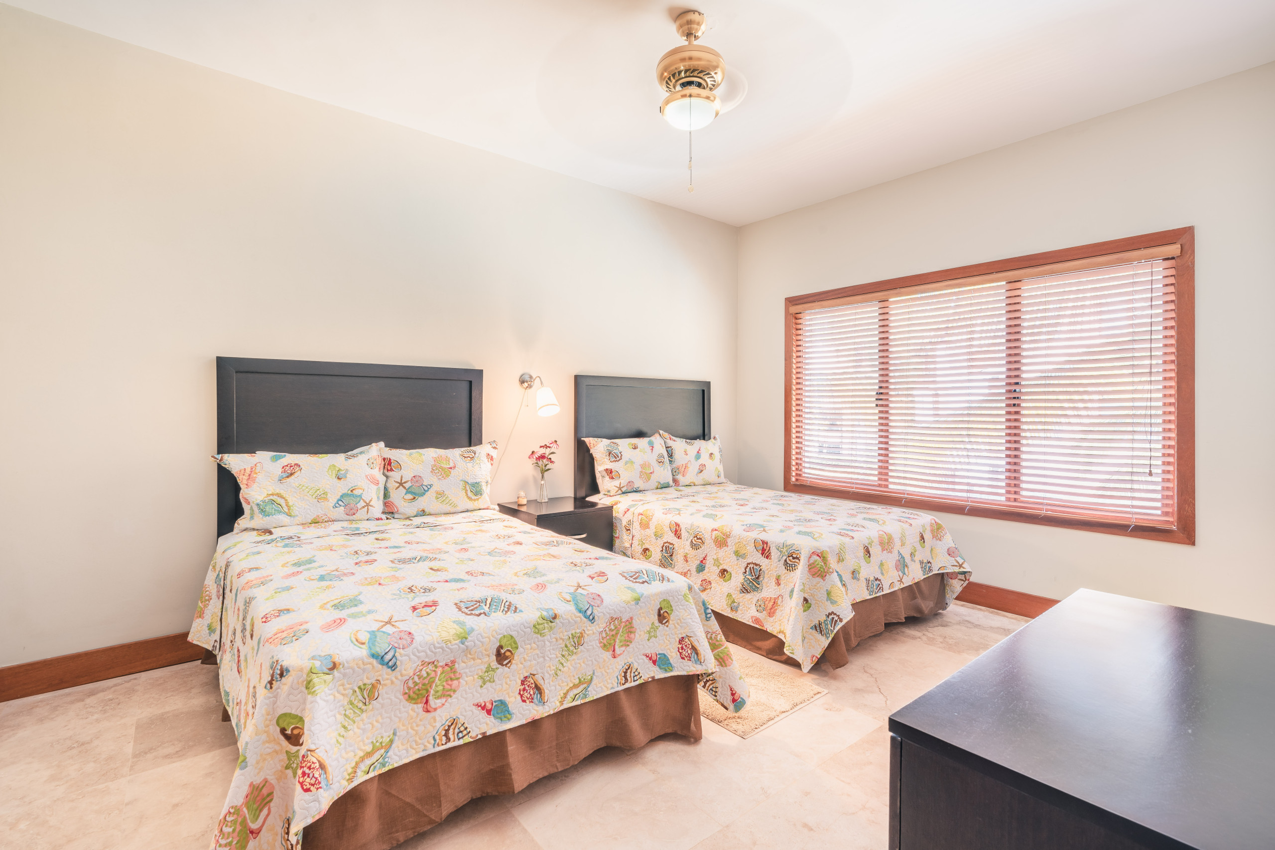 DSC02892DSC02892-HDR