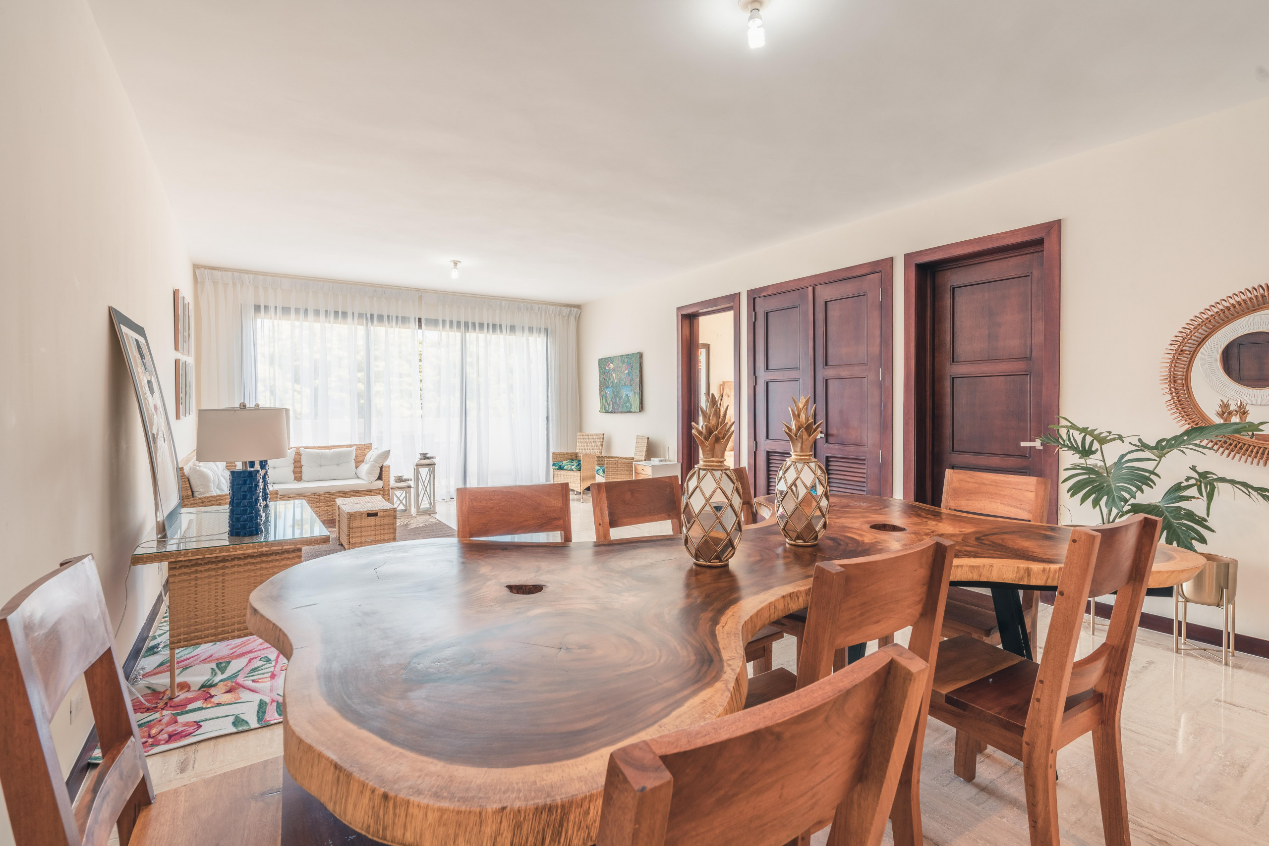 DSC08647DSC08647-HDR_7919x5282