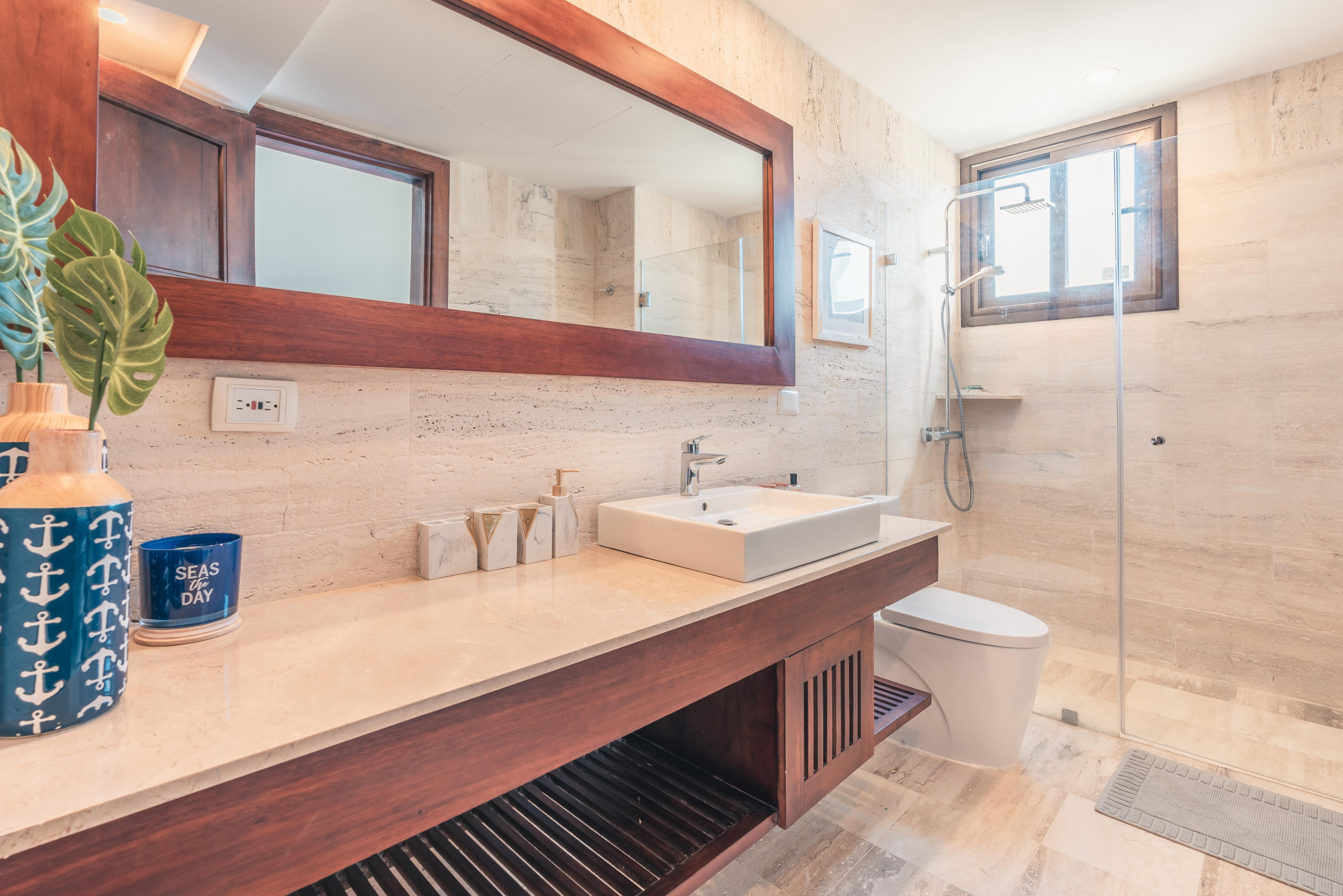 DSC08703DSC08703-HDR_7530x5023