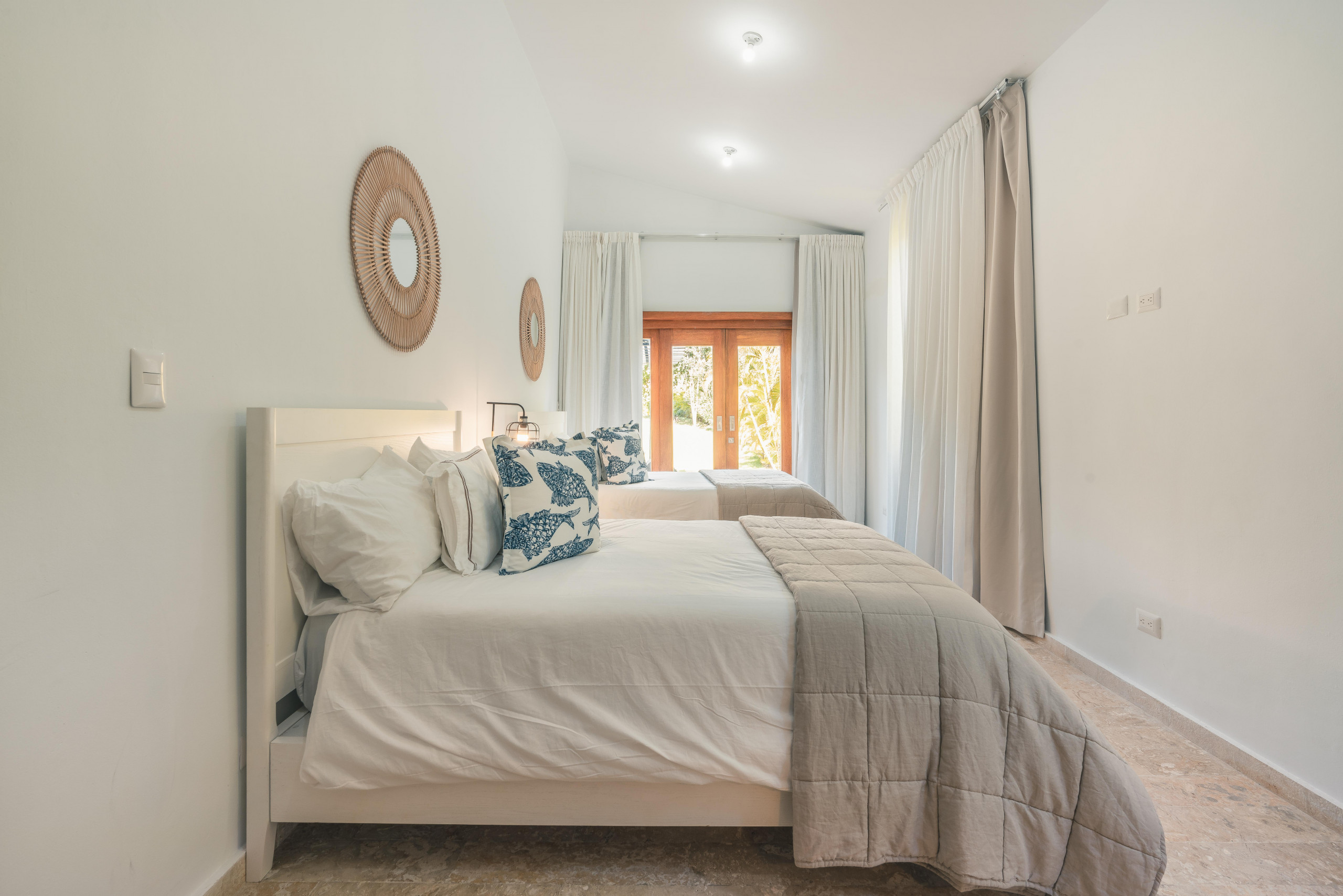 DSC07205DSC07205-HDR_7805x5206