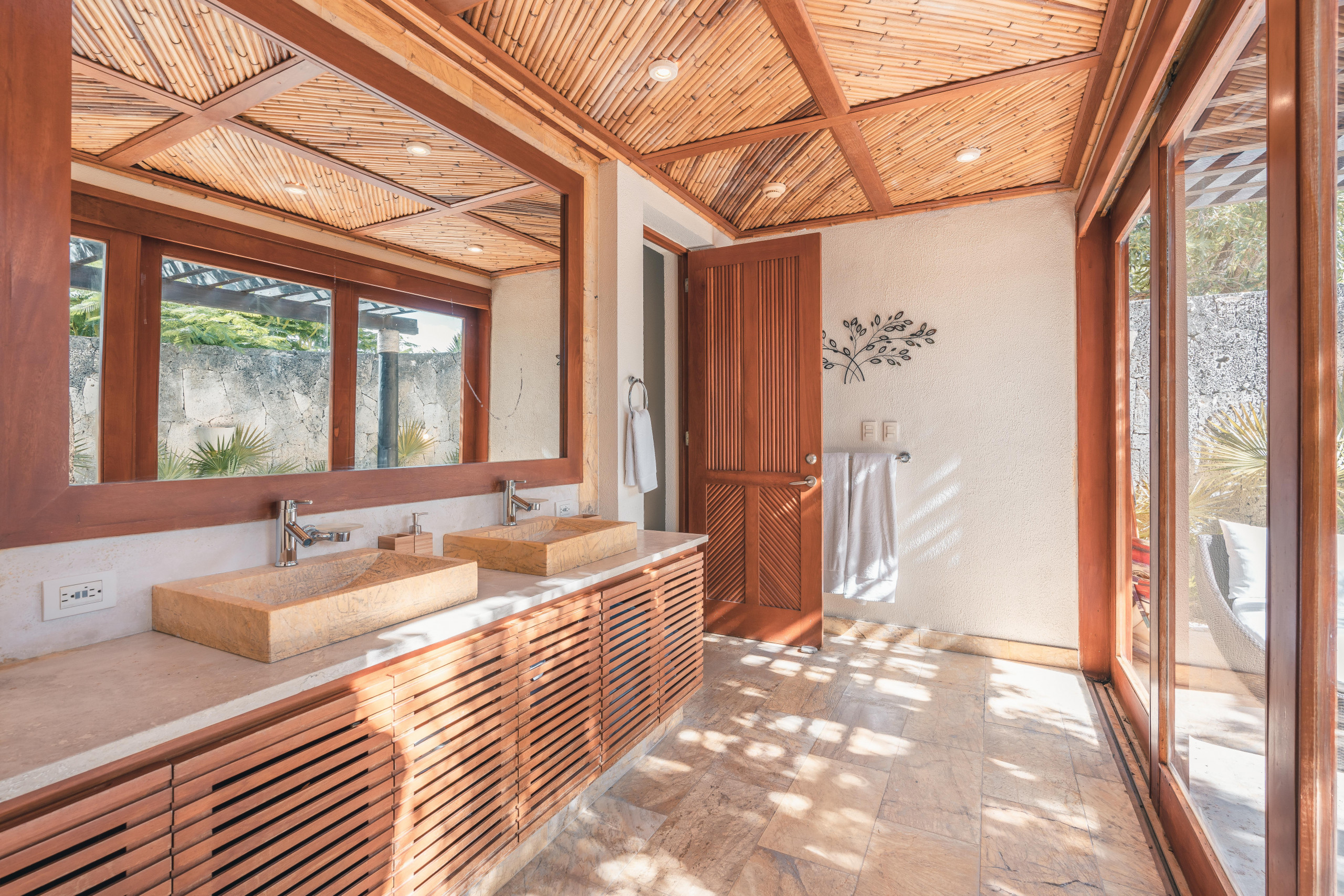 DSC07196DSC07196-HDR_7740x5163