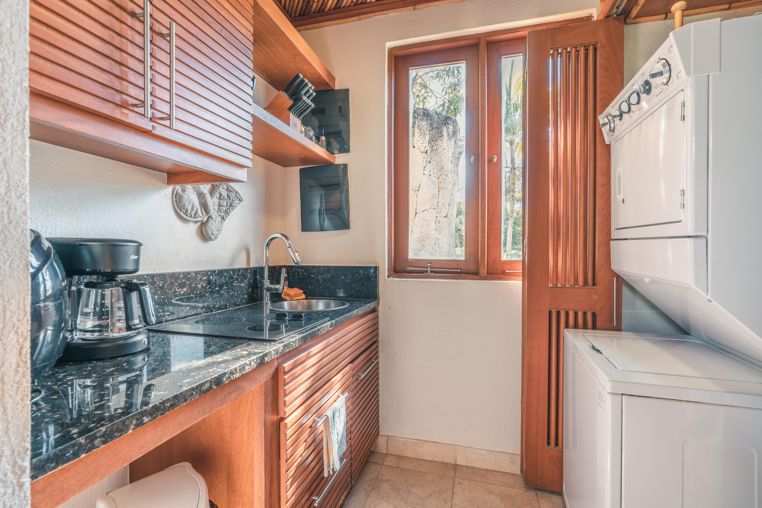 DSC07223DSC07223-HDR_7807x5207