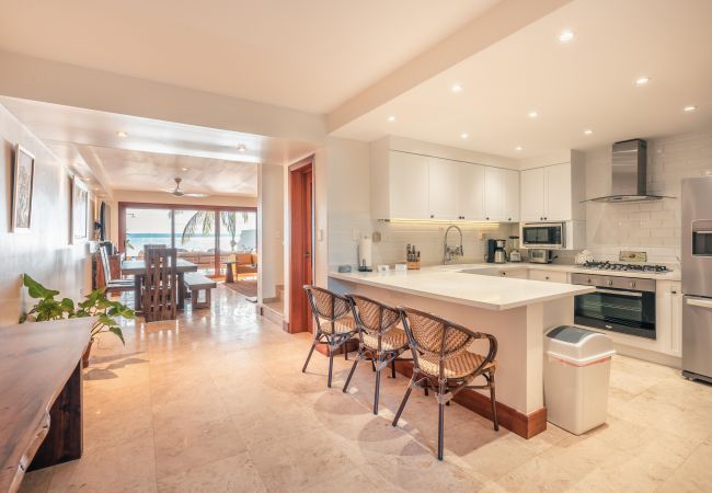 DSC09991DSC09991-HDR_7635x5093