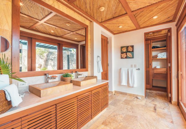 DSC08318DSC08318-HDR_7906x5273