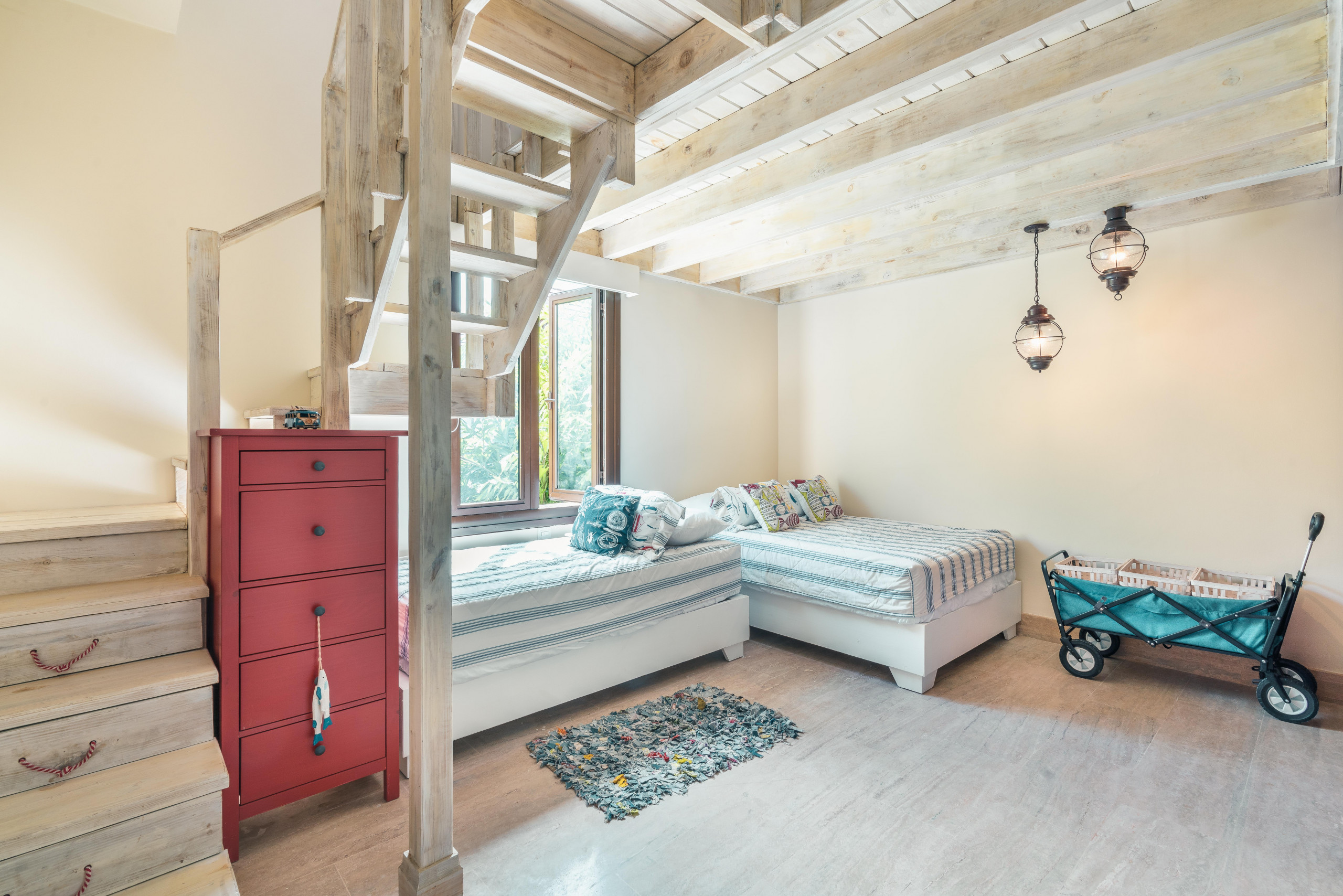 DSC06812DSC06812-HDR_7817x5214