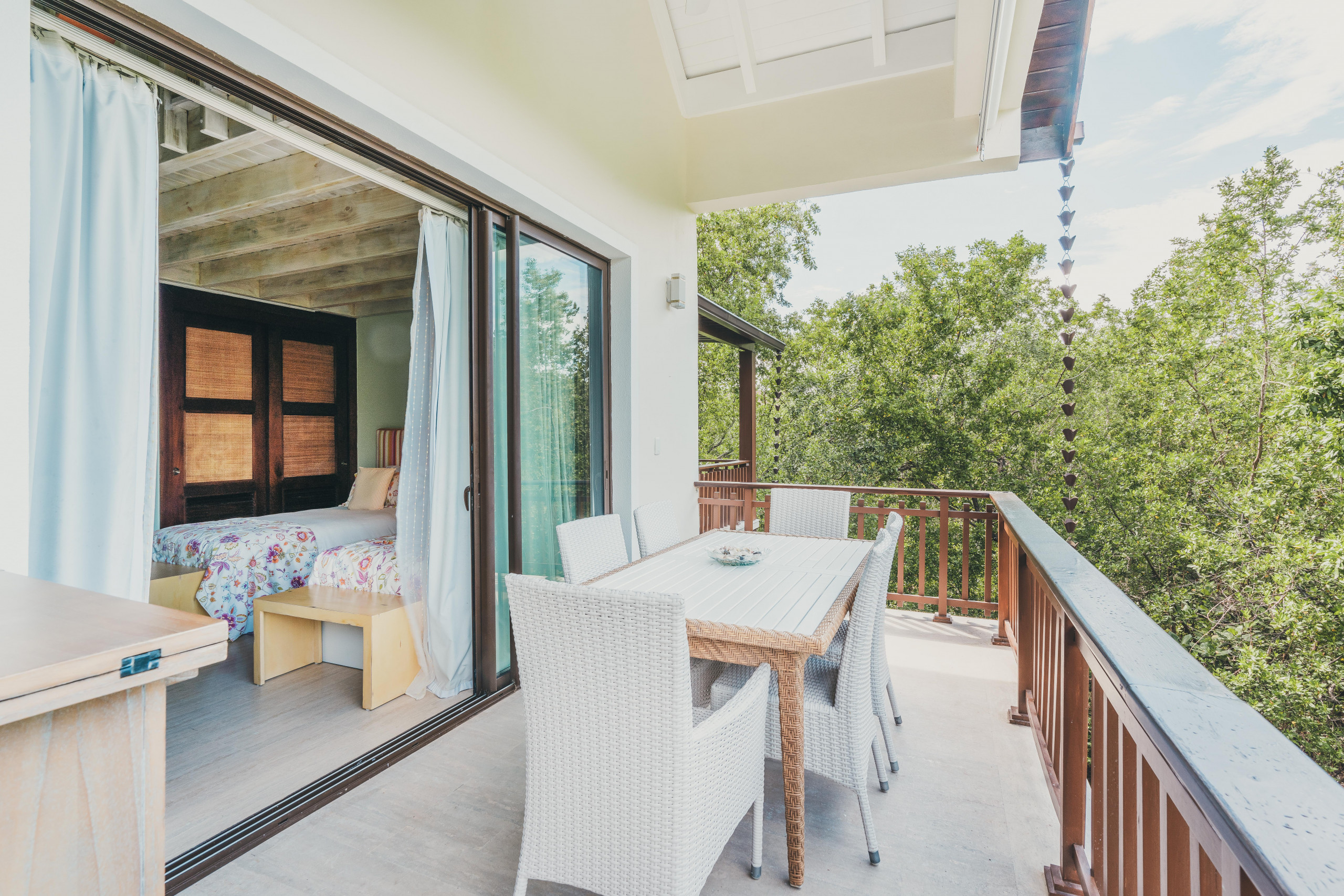 DSC06828DSC06828-HDR_7795x5199