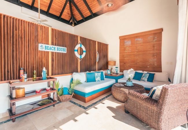 DSC01054DSC01054-HDR_7857x5241