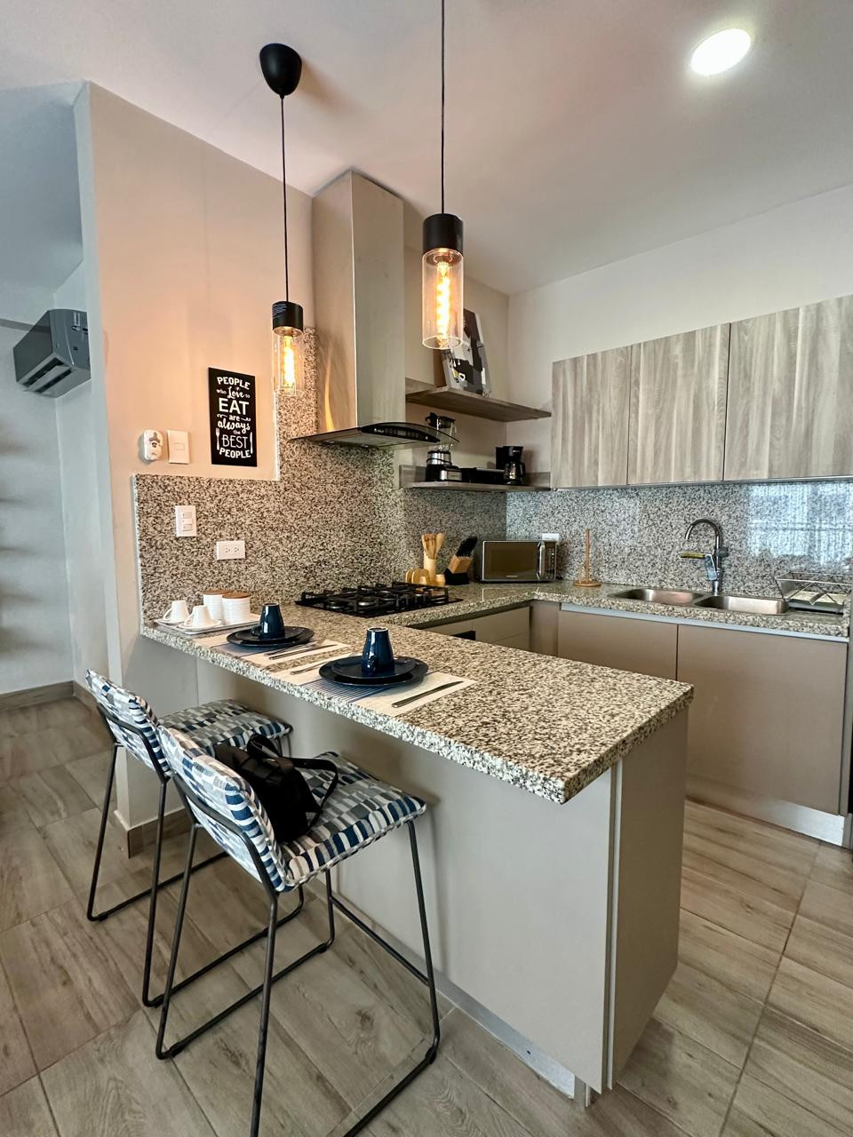 WhatsAppImage2025-10-03at3