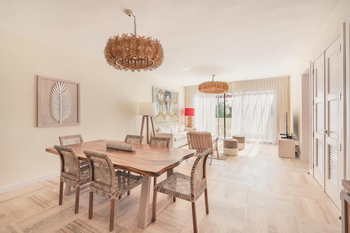 6944442efcb6fe3e7c3fbcf7