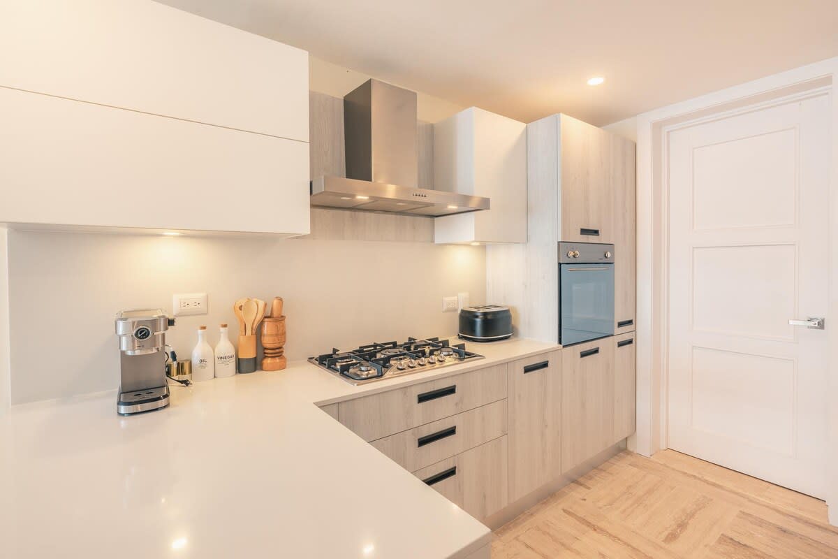 6944442efcb6fe3e7c3fbcf1