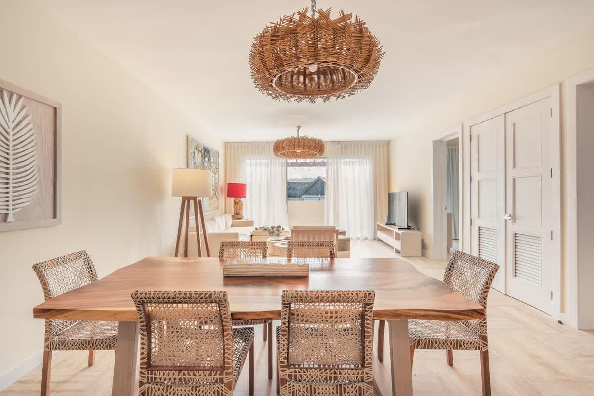 6944442efcb6fe3e7c3fbceb