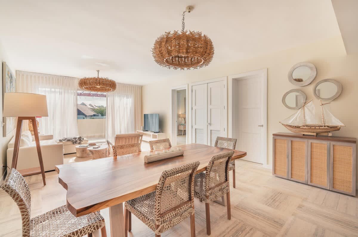 6944442ffcb6fe3e7c3fbcfb