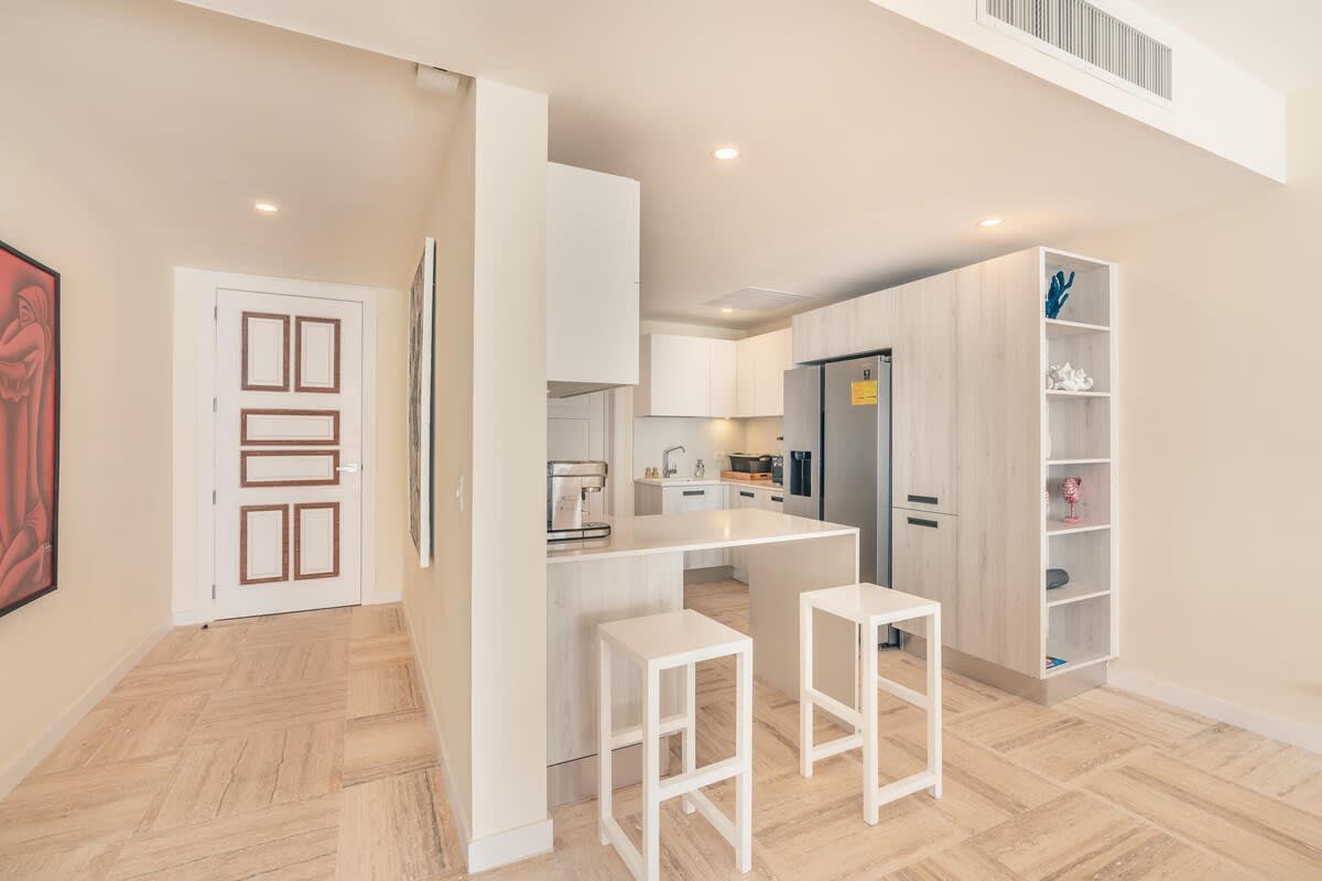 6944442ffcb6fe3e7c3fbcfd