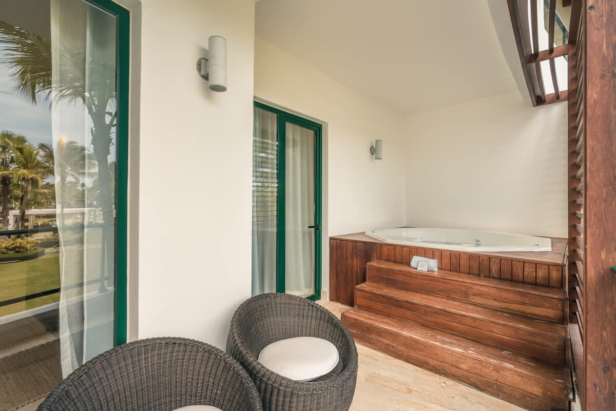 69444364914dba2e072f75a0