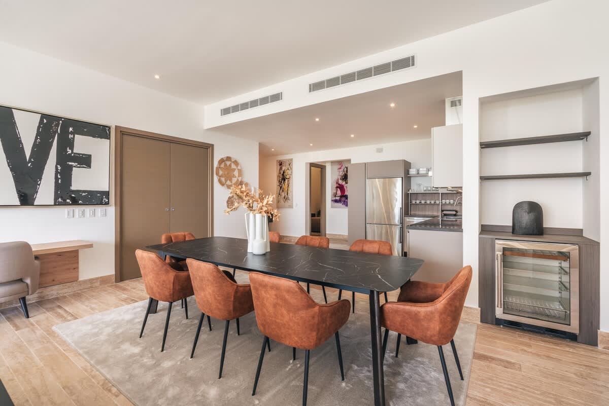 694443e2fcb6fe3e7c3fb93f