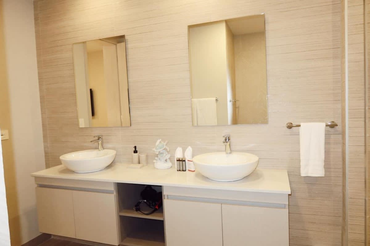 6944449afcb6fe3e7c3fc30e