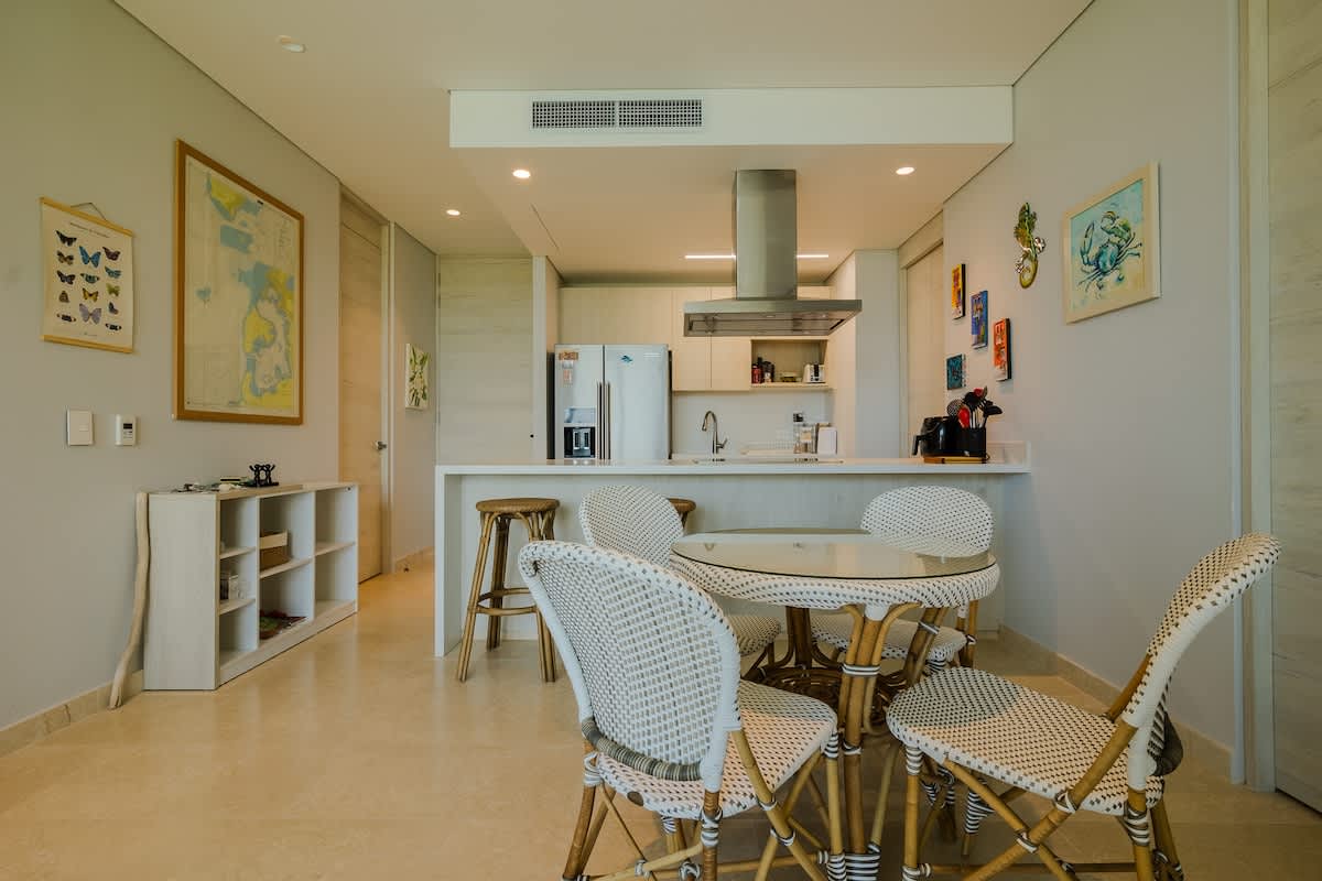 6944449afcb6fe3e7c3fc321