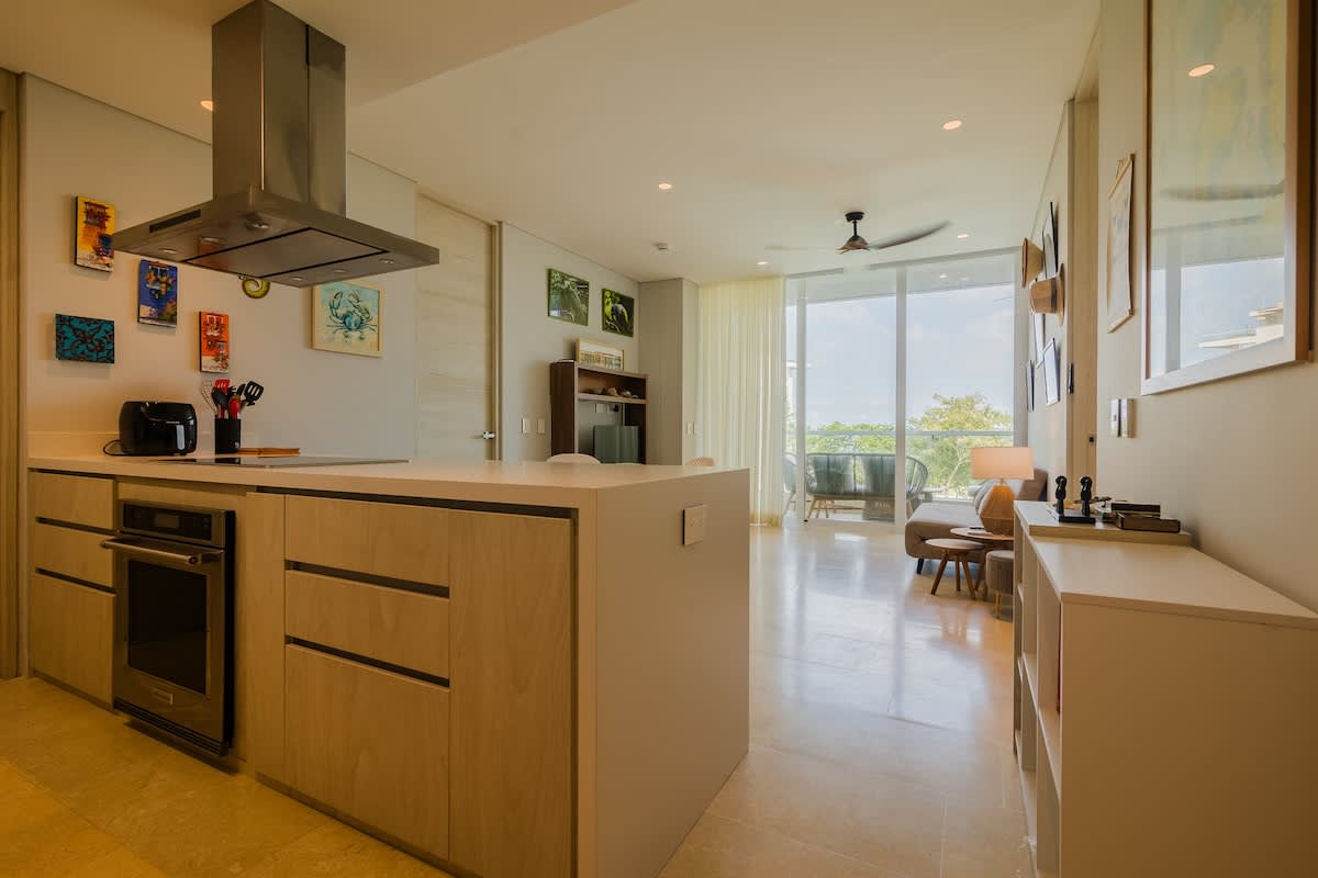 6944449afcb6fe3e7c3fc327