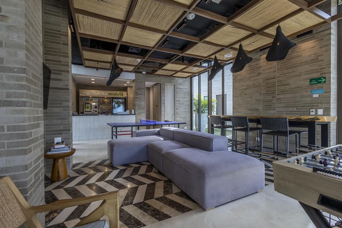 6944449ffcb6fe3e7c3fc371