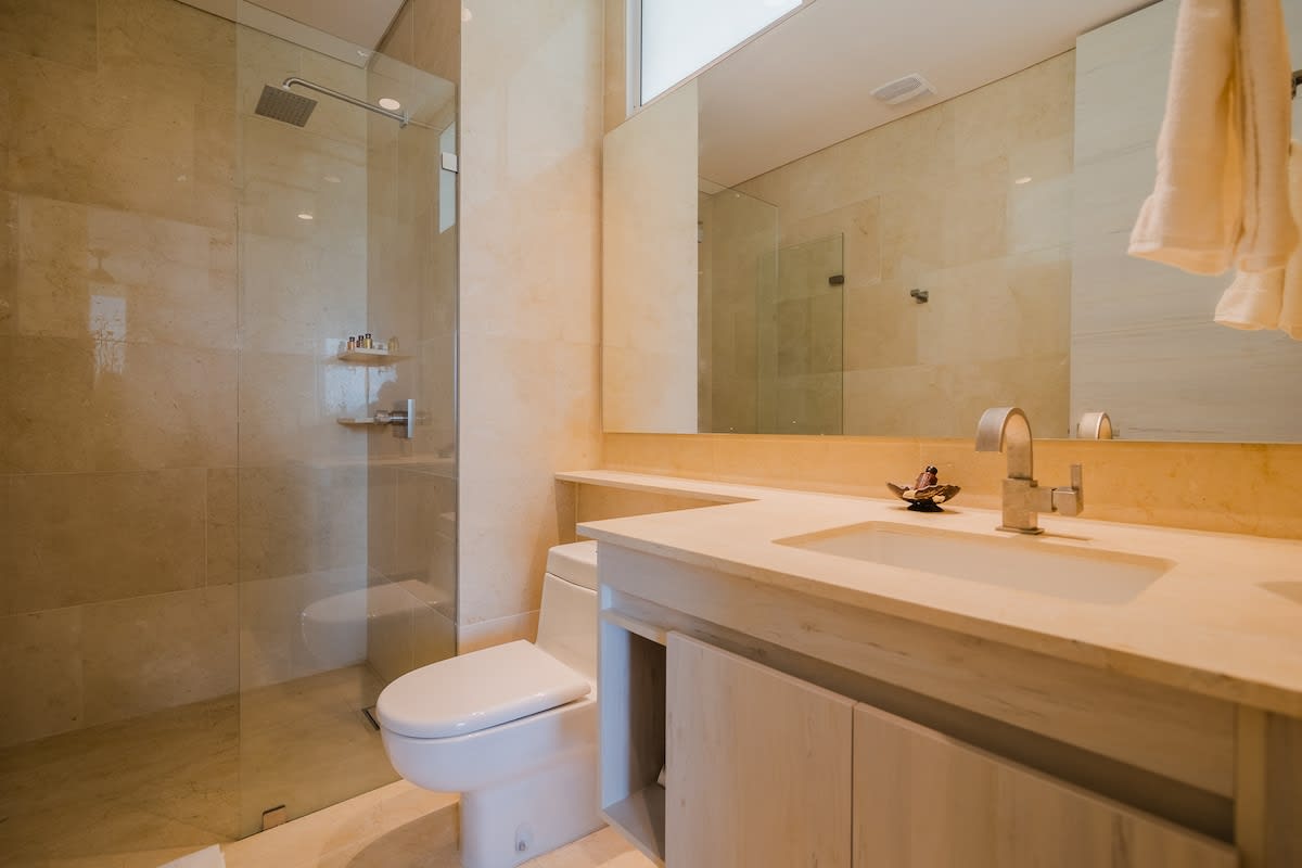 6944449dfcb6fe3e7c3fc358