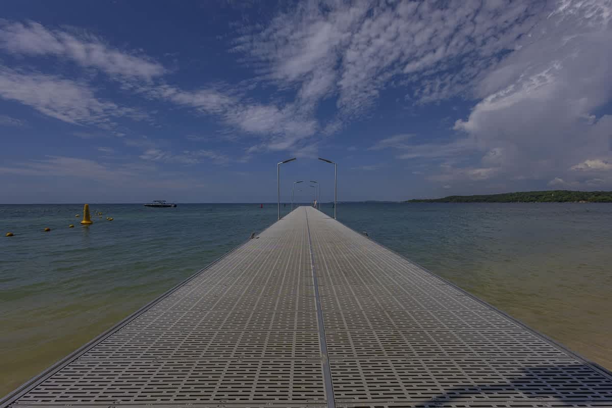 6944449cfcb6fe3e7c3fc34e