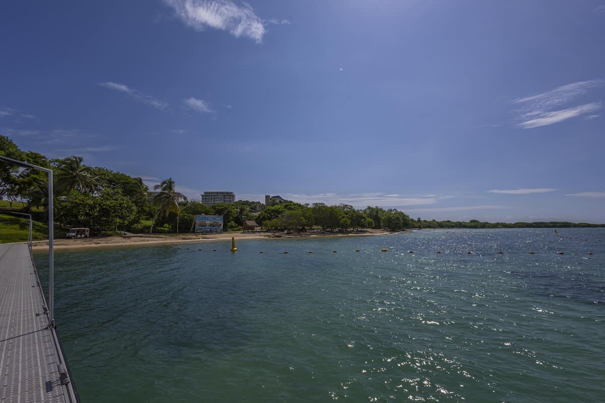 6944449dfcb6fe3e7c3fc35e