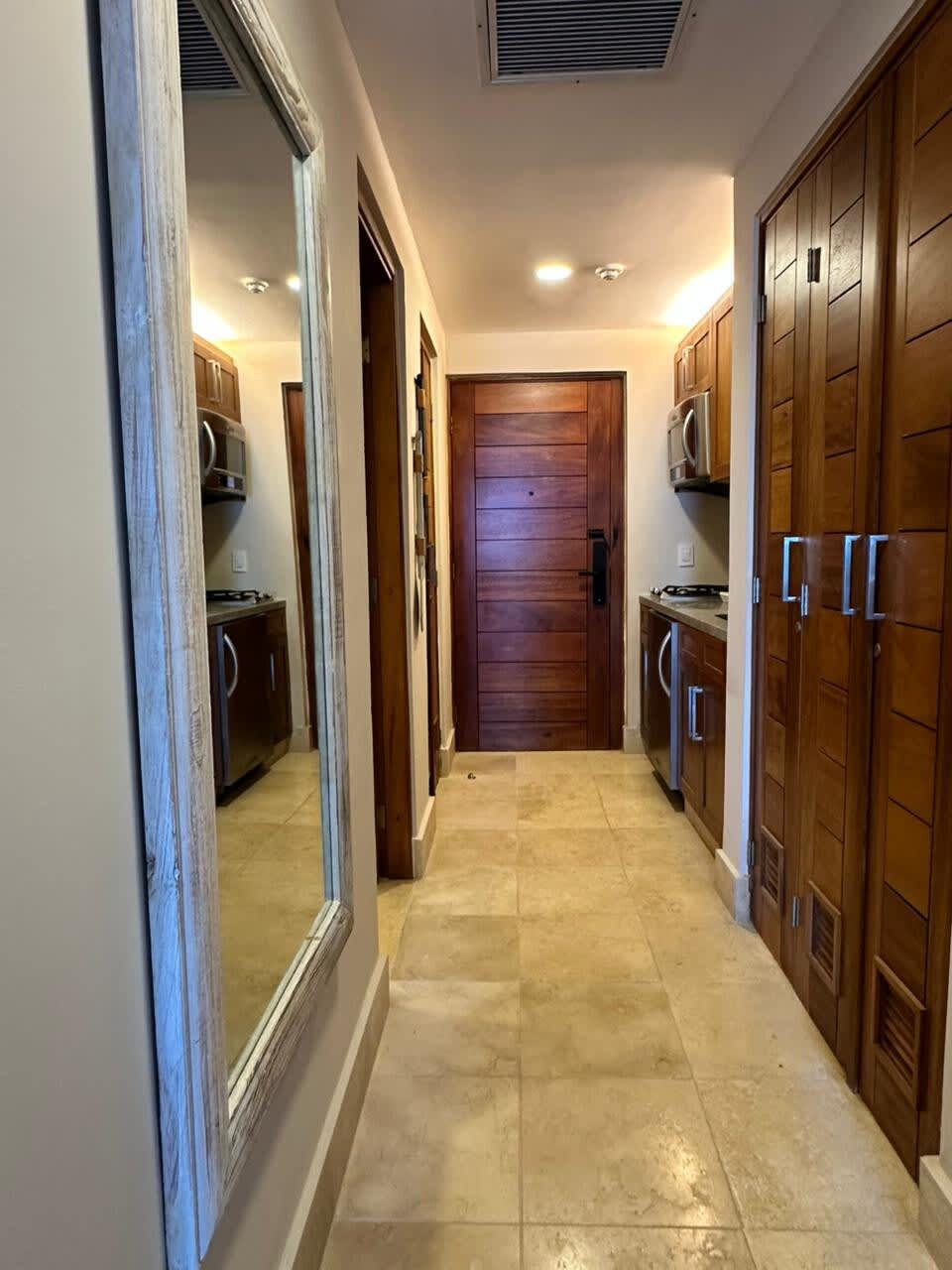 698e2fc8fe0756b4c4ac89d1