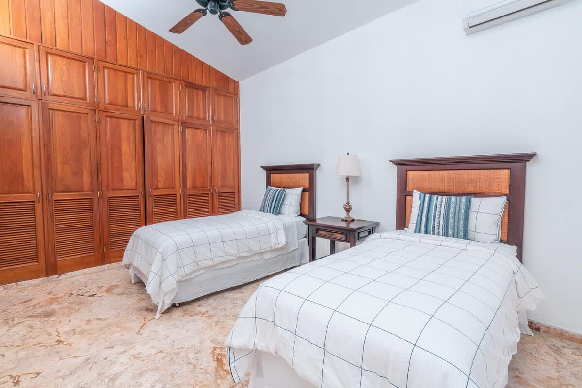 698e2ff9fe0756b4c4ac8ad8