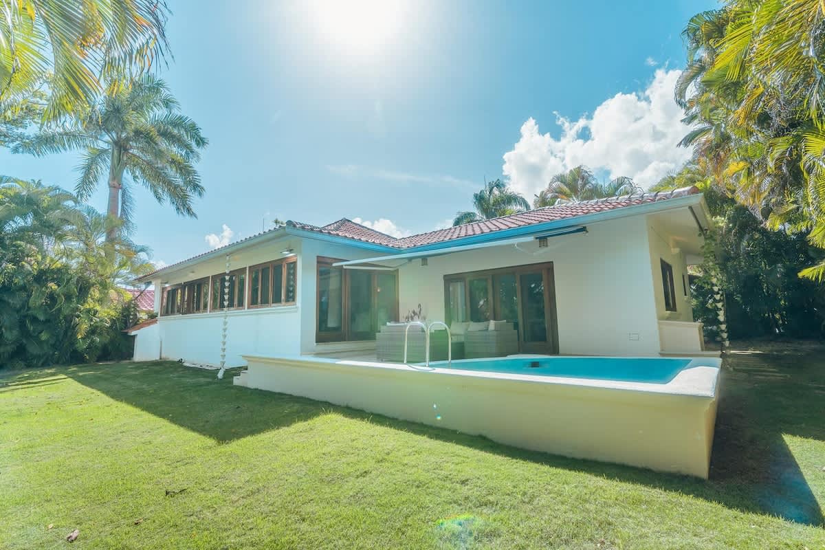 698e2ffafe0756b4c4ac8ae8