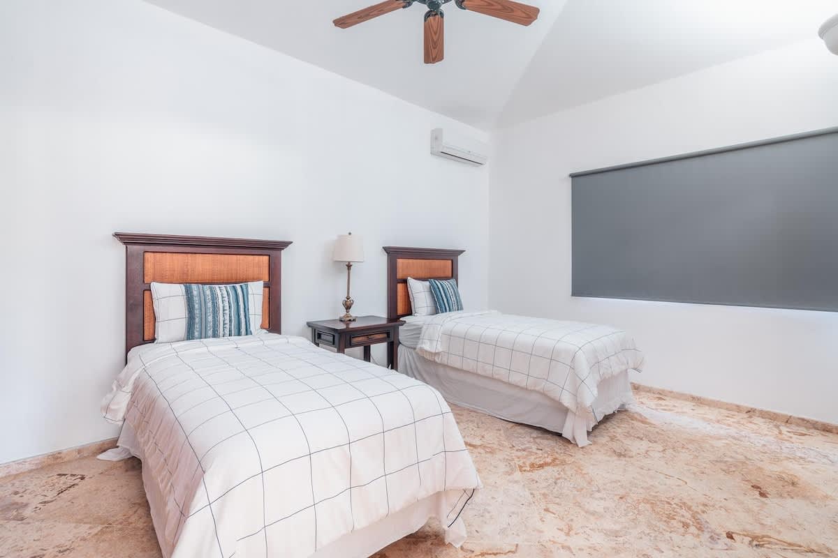 698e2ff8fe0756b4c4ac8ab7