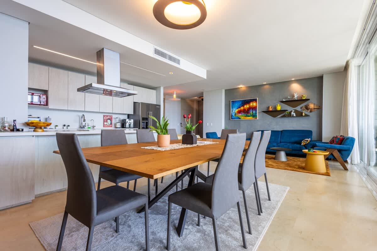 698e300efe0756b4c4ac8b32