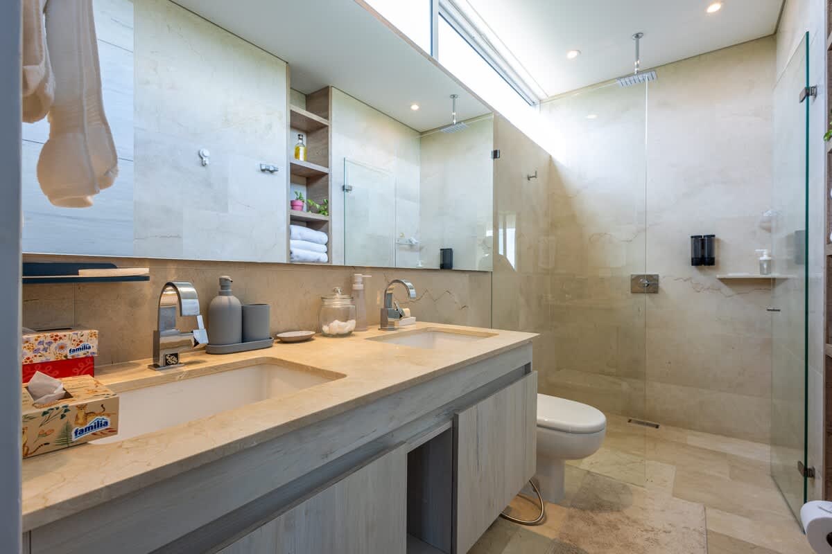 698e300dfe0756b4c4ac8b2f