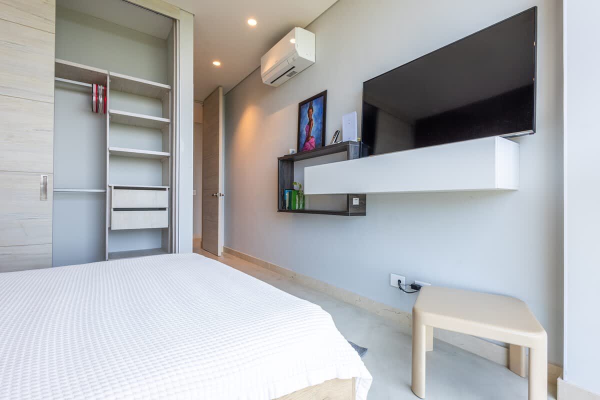 698e300dfe0756b4c4ac8b2d