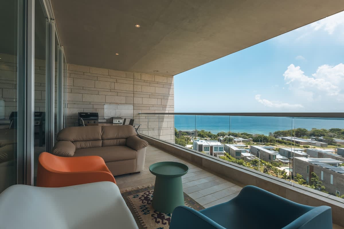 698e3012fe0756b4c4ac8b73