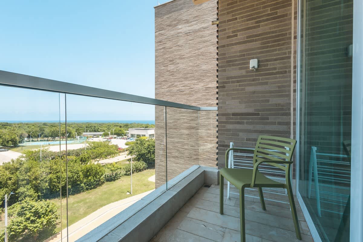 698e3011fe0756b4c4ac8b5a