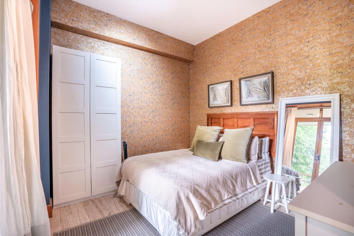 6944442afcb6fe3e7c3fbcaa